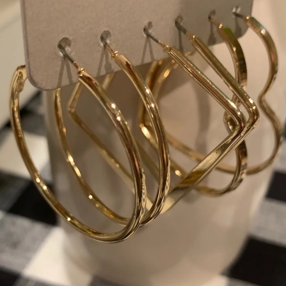 AEROPOSTALE SHAPES HOOP EARRINGS SET - Picture 4 of 6